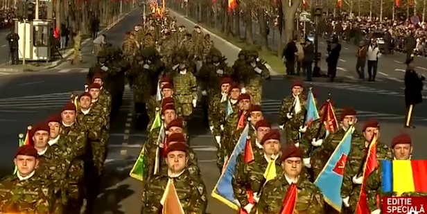 1 Decembrie. Klaus Iohannis a fost huiduit la parada militară