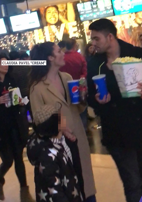 Cream, alături de iubitul și fiul ei în mall