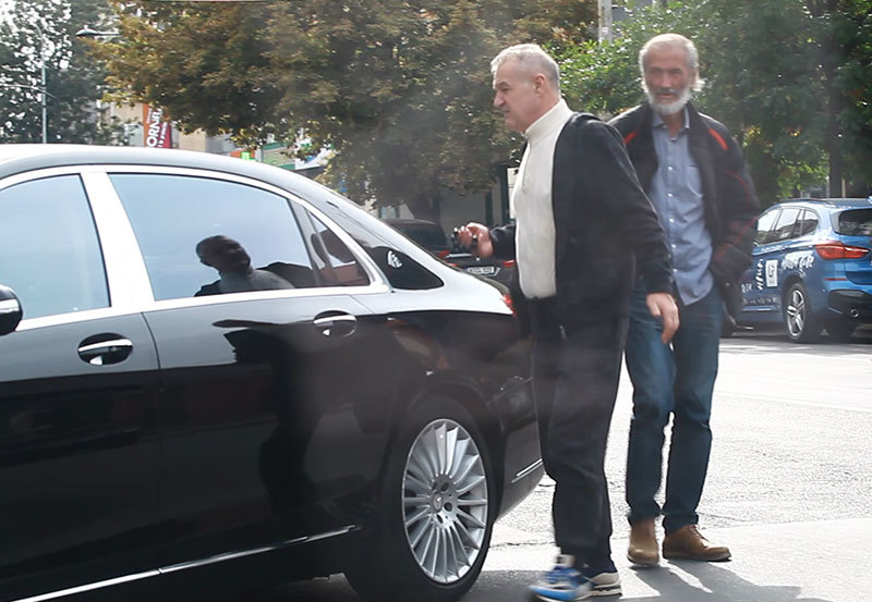 Gigi Becali, îmbrăcat în trening