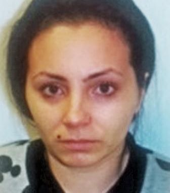 Povestea emoţionantă a româncei care a fost închisă pe nedrept timp de 13 luni în Marea Britanie! Tânăra a născut în închisoare