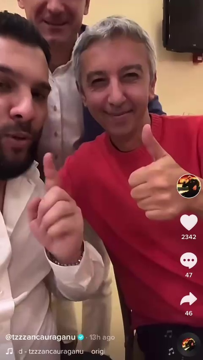 Manelistul speră să-i intre în grații lui Dan Diaconescu/ Sursă foto: captură video