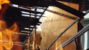 Cum arată mormântul Denisei Manelista după ce a ars ca o torță?! Imagini în premieră