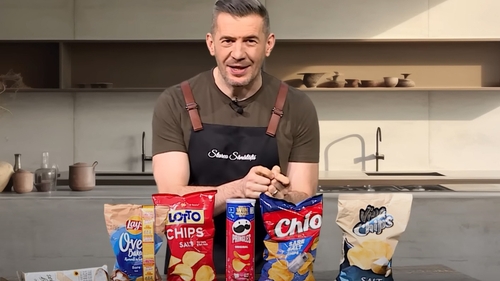 Ce conțin, de fapt, chipsurile din comerț. Care sunt singurele SĂNĂTOASE, potrivit lui Dragoș Pătraru