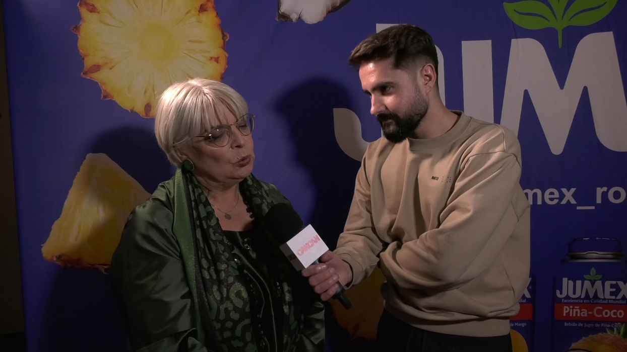 Irina Margareta Nistor: "Și aștept cu nerăbdare să vină Moș Crăciun, pentru că sunt ferm convinsă că vine de fiecare dată exact ca în filmul "Dragă Moș Crăciun", al lui Bogdan, încât asta aștept și eu. Și vreau, dacă se poate și la anul, Bogdan Mureșanu, care a făcut un film "Scrisoare către Moș Crăciun", să ajungă cu el până la Oscaruri și tot așa să fim la premieră!"