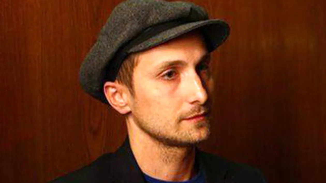 Dani: Nu poti sa faci dragoste cu sacoul pe tine, am incercat