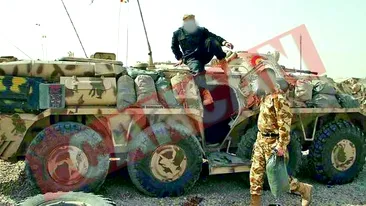 Militarii romani se dezbraca pentru cativa dolari