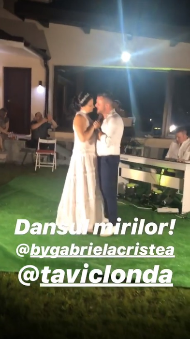 Gabriela Cristea a surprins și cu a doua rochie de mireasă! A îmbrăcat una transparentă și i s-a văzut lenjeria intimă