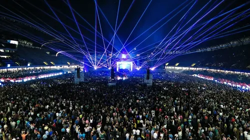 Ei merg în weekend la mega festivalul de la Constanţa. Vedetele merg la NEVERSEA!
