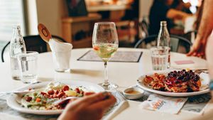Restaurantul în care eşti obligat să mănânci tot din farfurie! Ce amendă primeşti dacă laşi resturi