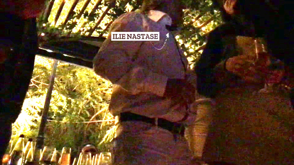 Ilie Năstase, în club, înainte de a fi încătușat de polițiști