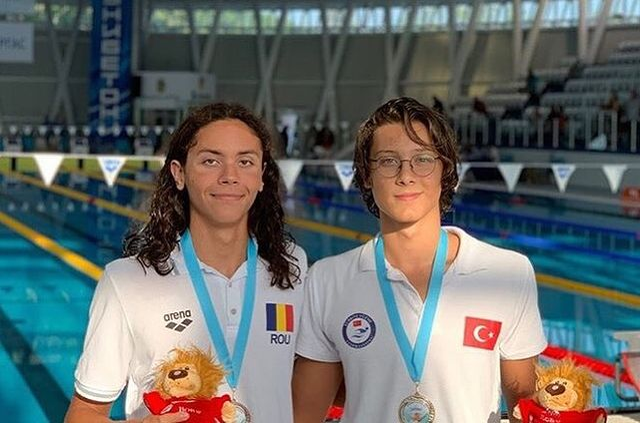 David Popovici, pe vremea când avea părul lung. Sursă foto: Instagram