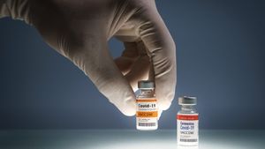 Încă un pacient din Brașov a suferit un șoc anafilactic după vaccin. Bărbatul a leșinat la cinci minute de la administrarea dozei