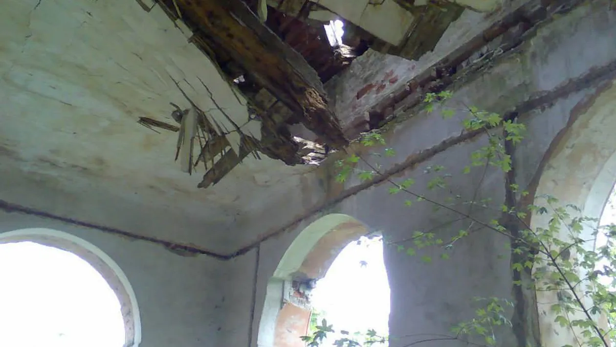 Sfârșit tragic pentru un tânăr din Gorj! A murit strivit de tavanul casei la care lucra