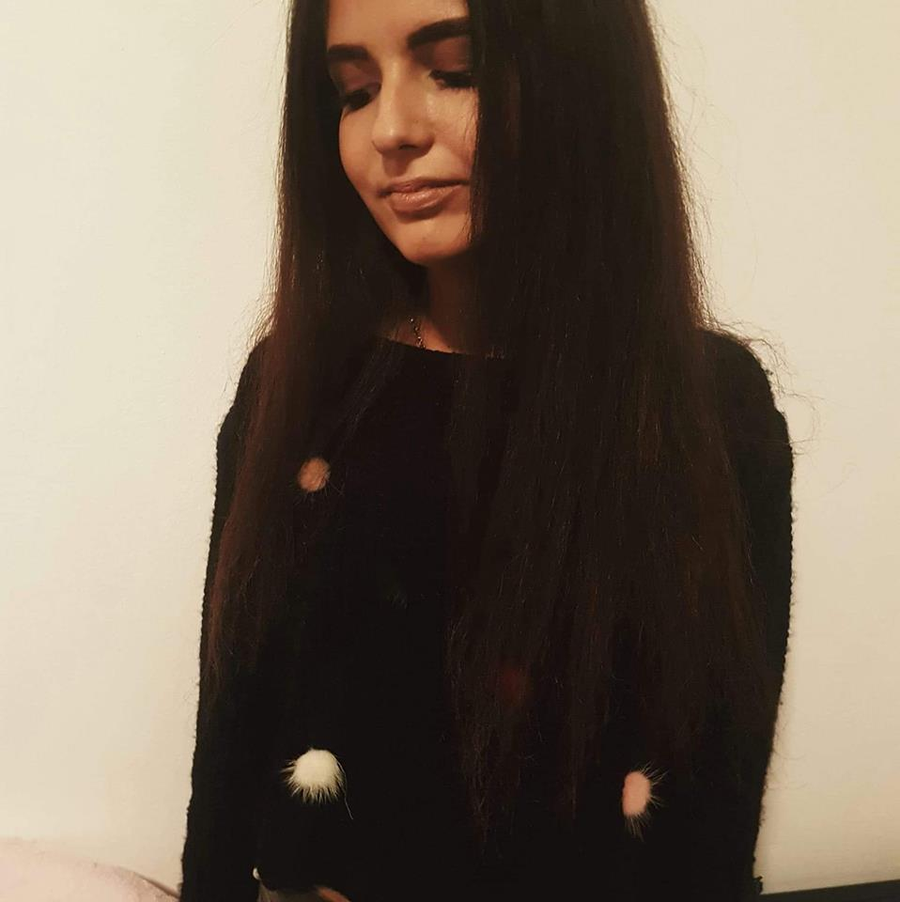 Alecsandra Ioviță are 15 ani și este din Holboca