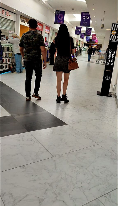 Brigitte și Florin Pastramă au descins în Mall Băneasa, pentru o sesiune de shopping (Foto: CANCAN.RO)