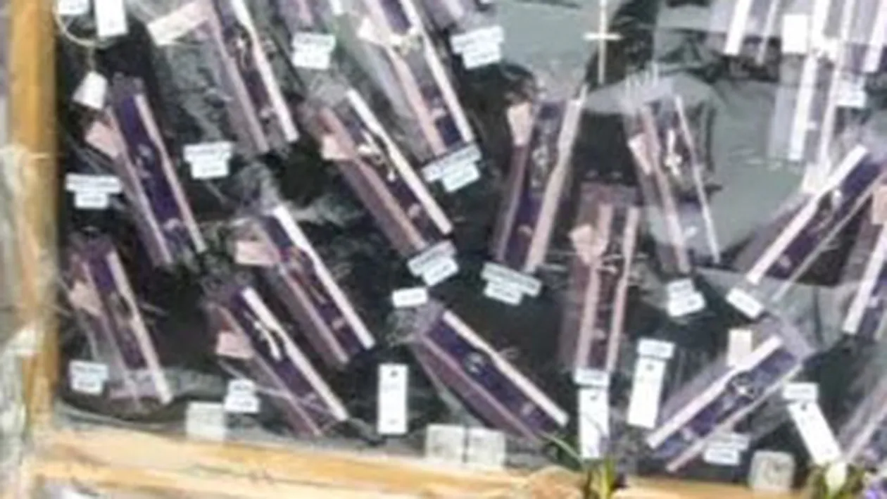 VIDEO Piatra de murano sau aur, ultima fita in materie de martisoare!