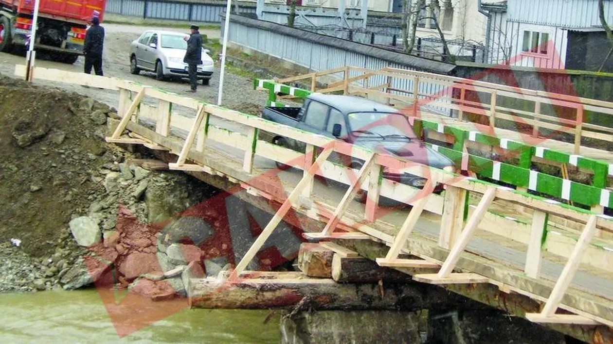 Si-au construit singuri podul