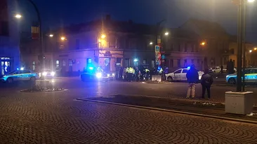 Imagini incredibile în Oradea. O șoferiță, amenințată cu pistolul, după o şicanare în trafic, în Oradea. Cum a acționat poliția. VIDEO
