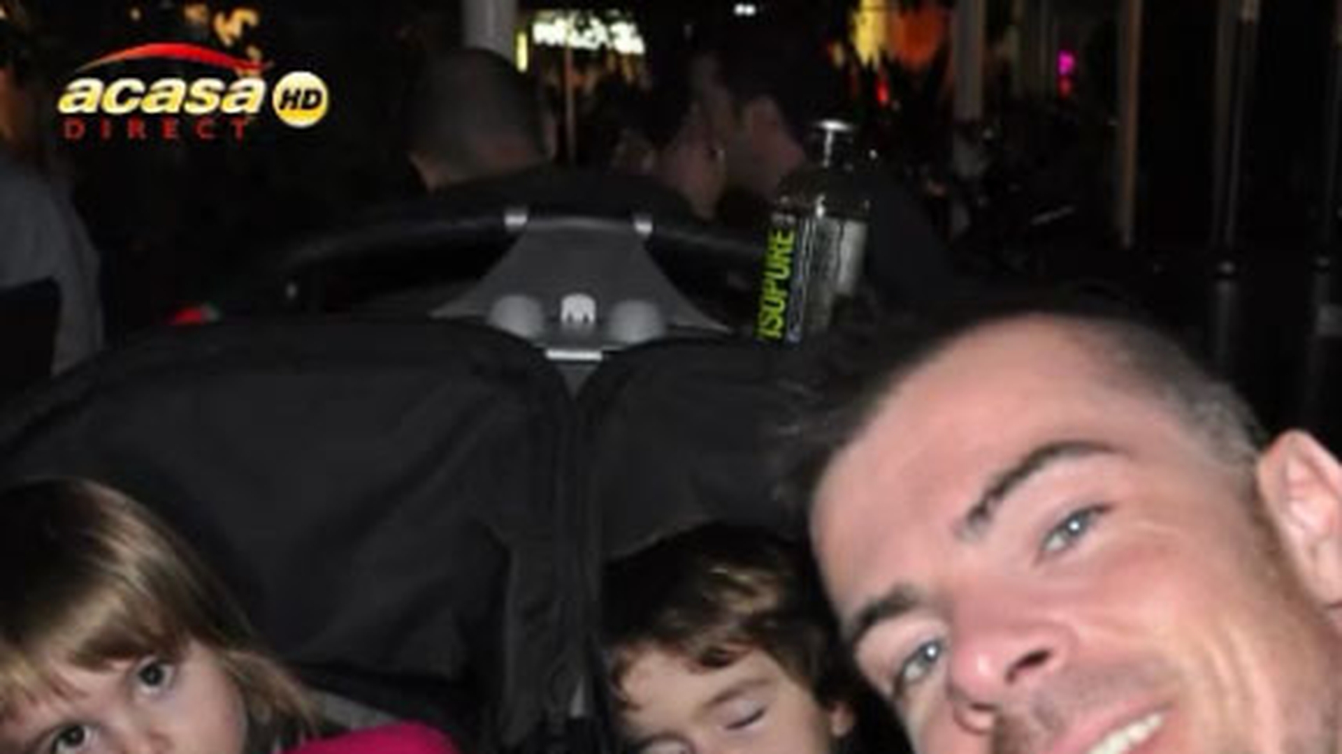Copiii vitregi ai prinţesei Brianna au crescut! Au aproape 3 ani şi taţii i-au dus în America pe o plajă pentru gay!