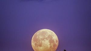 Superluna plină în iulie! Punct de cotitură în viața mai multor zodii, Universul le trimite un semn