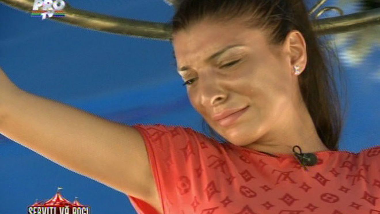 Andreea Tonciu a izbucnit in lacrimi la "Serviti, va rog"! Vezi aici ce s-a intamplat!