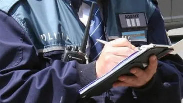 Un bărbat din Suceava s-a dat drept polițist și a comis un jaf în apartamentul unui tânăr