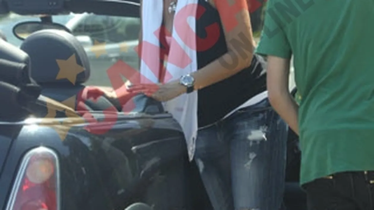 Manuela Fedorca cara bicicleta cu decapotabila