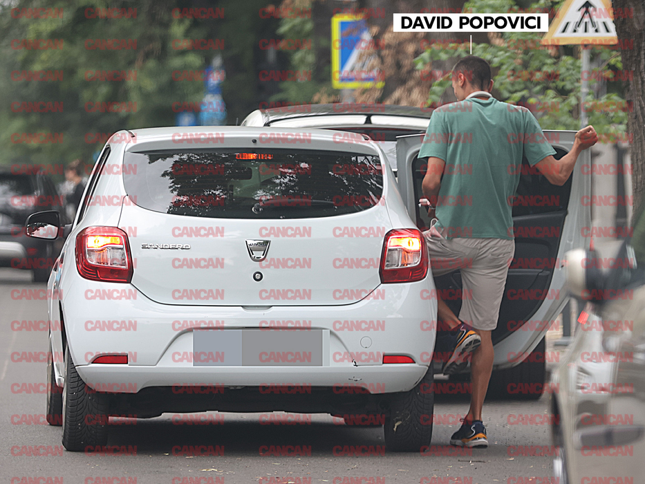 David Popovici urcă pe bancheta din spate (Foto: CANCAN.RO)