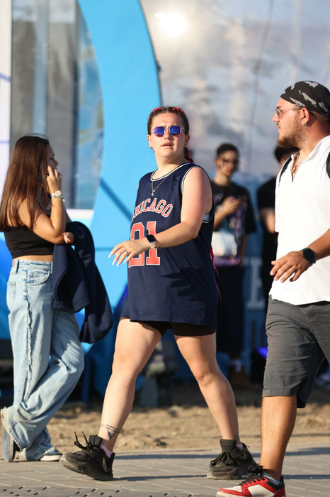 Ce ținute se poartă la Beach, Please! CANCAN.RO a făcut radiografia evenimentului de la Costinești din și dincolo de scenă! Ce ținute se poartă la Beach, Please!