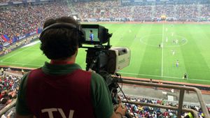 Presiuni din partea deținătorului drepturilor TV pentru reluarea Ligii 1: „Ori jucați, ori dați banii înapoi!”