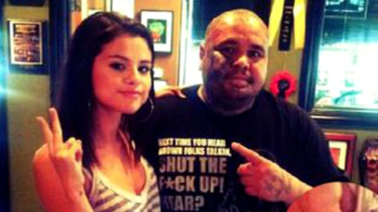 Selena Gomez devine fata rea? Actrita si-a facut primul tatuaj!