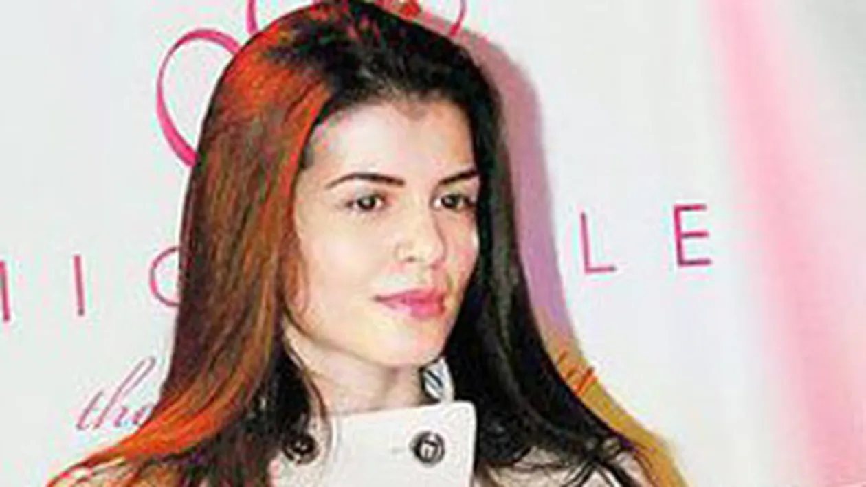 Mama lui Dinu Damaschin: Eu am invatat-o pe Monica Gabor sa spele un chilot si sa curete un ou