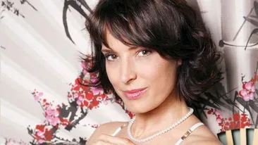 La o saptamana dupa decesul socrului, Monica Davidescu a iesit in public. Vezi cum se simte si cum arata actrita!