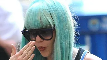 E nebuna! Si-a OMORAT cainele!. Actrita de la Hollywood a fost INCHISA intr-o clinica de tratare a bolilor psihice