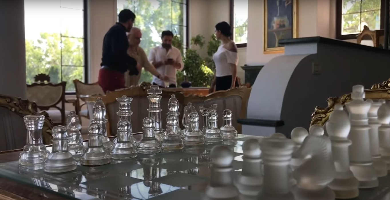 Fabulos! Care este suma de la care pornește licitația pentru vila din Izvorani în care a locuit Irinel Columbeanu