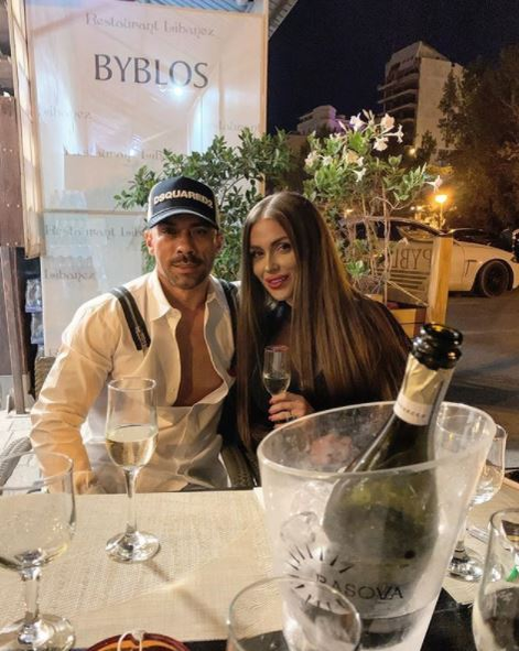 Oana Radu s-a casătorit cu antrenorul de fitness Cătălin Dobrescu! Ce rochie de mireasă a purtat în ziua cununiei civile