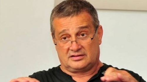 Scandal de proportii! Poetul Mircea Dinescu, acuzat că i-a furat biblioteca lui Mihail Sadoveanu! Cum a fost posibil asa ceva