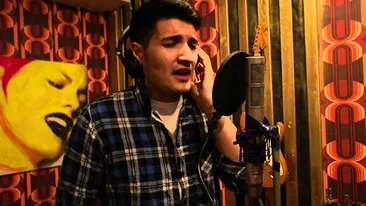 Don Juan de mic! Vezi ce cantaret de la noi a avut o relatie cu o femeie de 30 de ani cand avea DOAR 14 ANI!