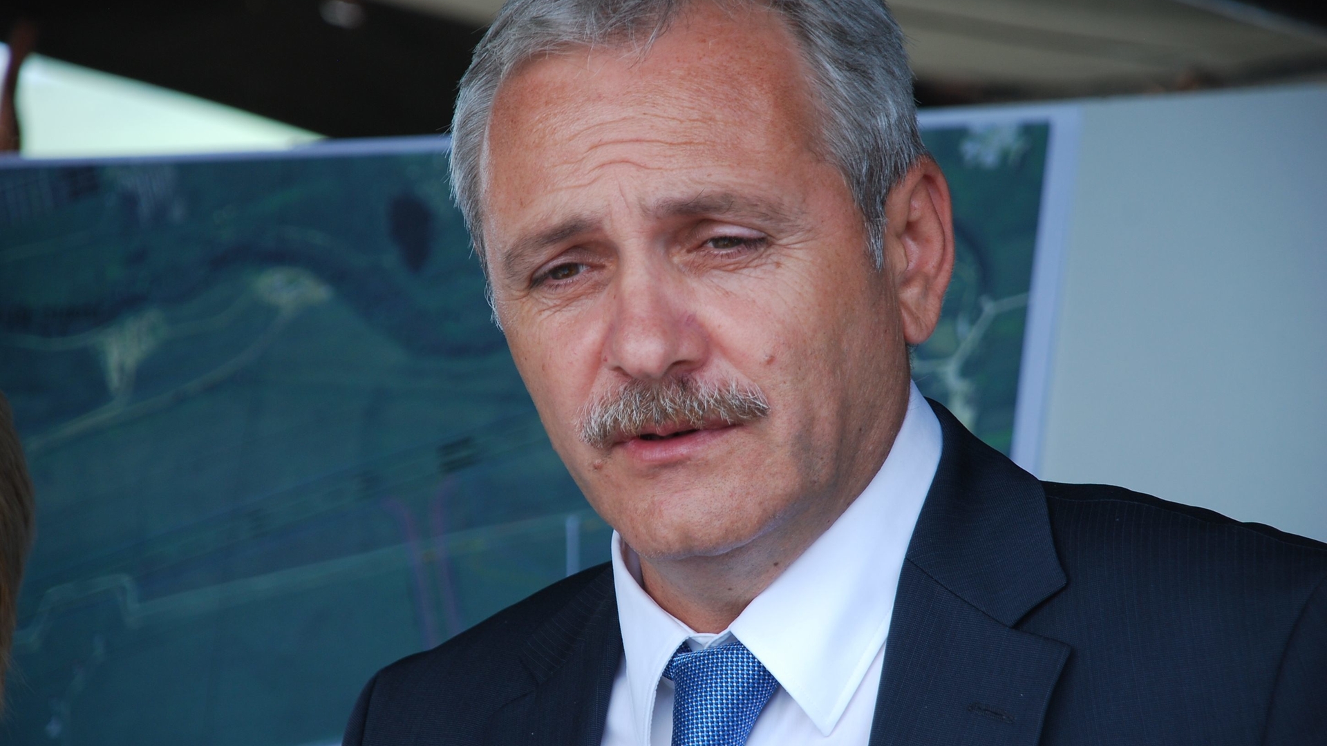 LIVIU DRAGNEA, audiat la DNA. La intrarea în sediul instituţiei, coadă ca la pâine