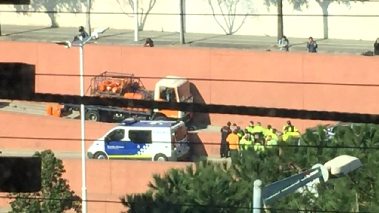 Un şofer care conducea un camion plin cu butelii de gaz, împuşcat în Spania!