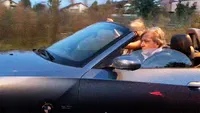 VIDEO EXCLUSIV: Mega-fentă la 71 de ani. Ilie Năstase are lipici la puştoaice! Şi-a decapotat BMW-ul şi…