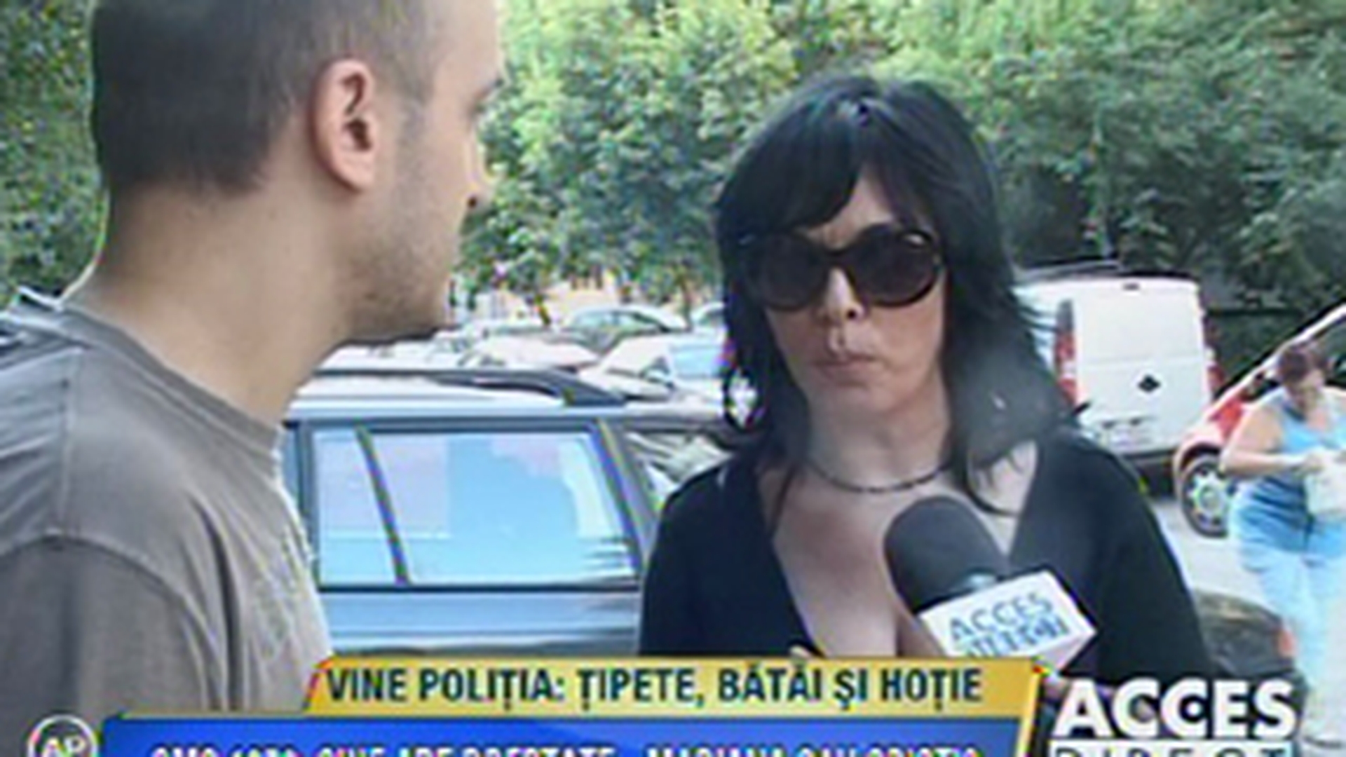 VIDEO Nou scandal marca Mariana Moculescu! A intrat cu politia in casa iubitului ca sa-si ia lucrurile! "M-a lovit si pe fata si pe sani, m-a muscat"