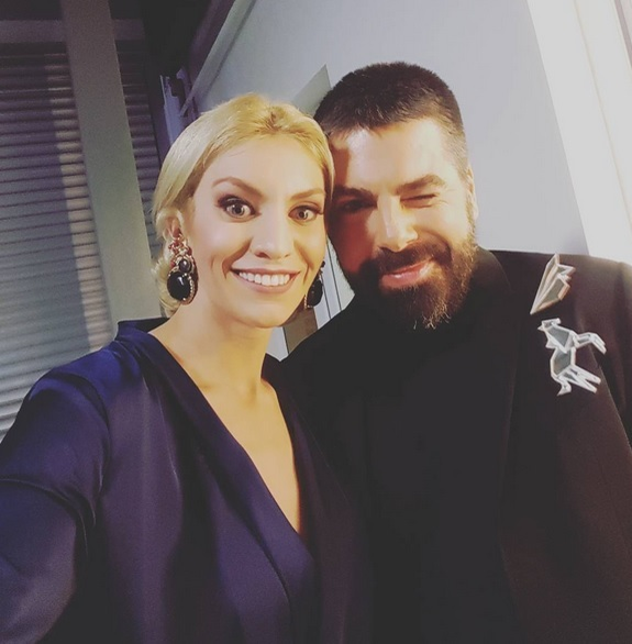 ALINA, fosta concurentă de la „Bravo, ai stil!“ le-a făcut fanilor o surpriză şi le-a arătat o imagine de colecţie. Era gravidă în opt luni şi…