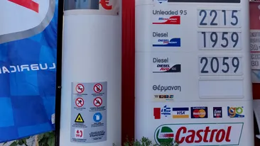 Cât costă un litru de motorină în Grecia. Imagini realizate de un turist român într-o benzinărie din Thassos