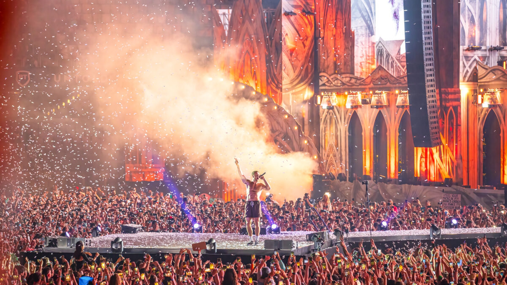 Record absolut la UNTOLD! Peste 115.000 de fani au trecut pragul tărâmului UNTOLD în ziua în care Imagine Dragons a făcut istorie în România
