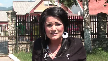 De ce n-a luat bacalaureatul sexy-PRMista Ancuta Carcu? In adolescenta a ales muzica in loc de scoala! Era sosia Andreei Antonescu