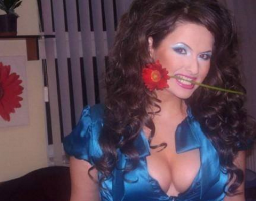 ADELA LUPŞE, pictorial de zile mari! Cum s-a lăsat pozată ”isterica de la miezul nopţii”