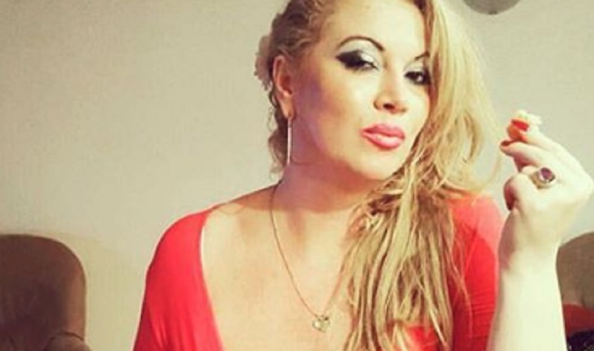 Oana Lis, pusă la punct de un fan