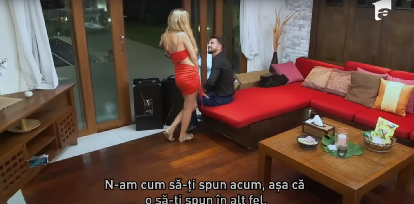 Oana îl cheamă pe Sebastian spre un loc mai intim