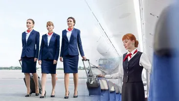 Schimbare inedită la bordul avioanelor! Cum vor arăta însoțitorii de zbor, după pandemia de COVID-19